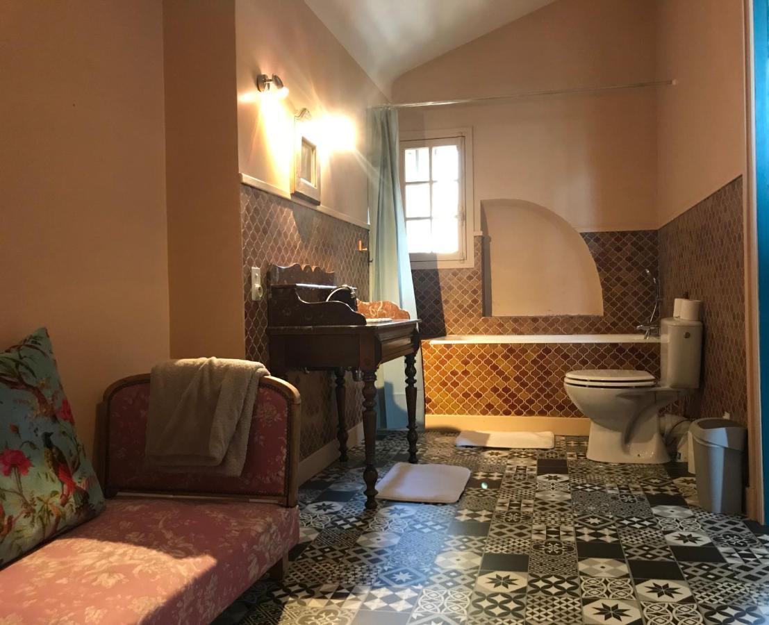 La Maison Aux Murs Anciens Et Ses Chambres Tarbes Bagian luar foto