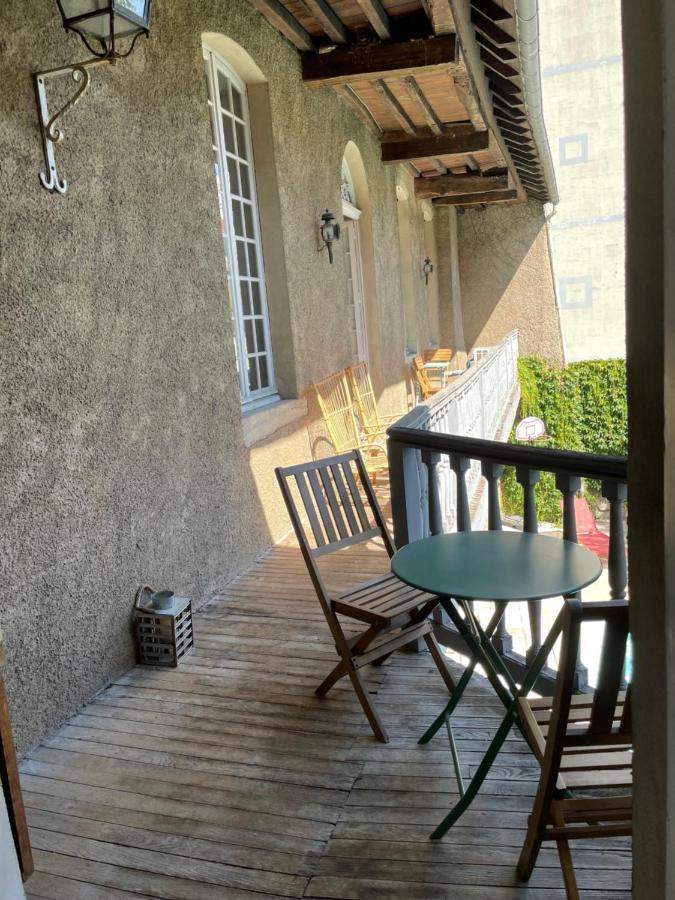 La Maison Aux Murs Anciens Et Ses Chambres Tarbes Bagian luar foto